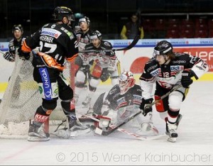 Stephen WERNER (Graz 99ers), Patrik NECHVATAL (Znojmo) & Radek CIP (Znojmo) ©Krainbucher Werner/Puckfans.at 