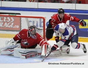 IIHF World Junior Championship 2016 Finland/Helsinki, Helsingin Jäähalli USA - CAN Mason McDonald #1, Matthew Tkachuk #7, Mitchell Stephens #27 ©Puckfans.at/Andreas Robanser