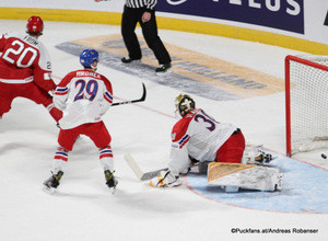 IIHF World Juniors Championship 2017 DEN - CZE Mathias From #20, Filip Hronek #29, Daniel Vladar #30 Bell Center, Montreal ©Puckfans.at/Andreas Robanser