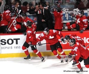 IIHF World Juniors Championship 2017 SUI - DEN Christian Wohlwend, Nico Gross #7, Timo Haussener #26, Loic In-Albon #16, Fabian Haberstich #21 Bell Center, Montreal ©Puckfans.at/Andreas Robanser