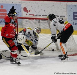 EBEL Qualifikations Runde HC Orli Znojmo - Dornbirner EC David Bartos #10, Florian Hardy #49, Martin Grabher-Meier #91 ©Puckfans.at/Andreas Robanser