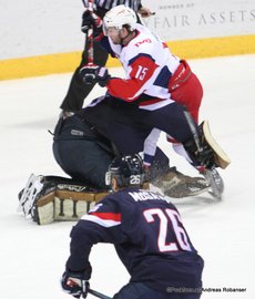 Slovan Bratislava - Lokomotiv Yaroslavl  Ondrej Nepela Arena Barry Brust #33, Brandon Kozun #15,  Igor Musatov #26 ©Puckfans.at/Andreas Robanser