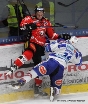 HC Orli Znojmo - EC VSV Patrik Novak #22, Jordan Hickmott #16 Nevoga Arena Zimní Stadion, Znojmo ©Puckfans.at/Andreas Robanser