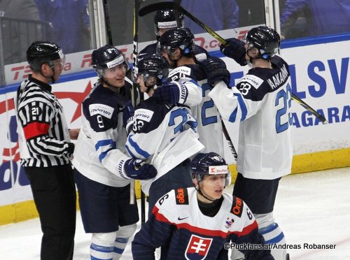 IIHF World Juniors 2018 Kasper Kotkansalo #36, Urho Vaakanainen #23 FIN - SVK Key Bank Center ©Puckfans.at/Andreas Robanser