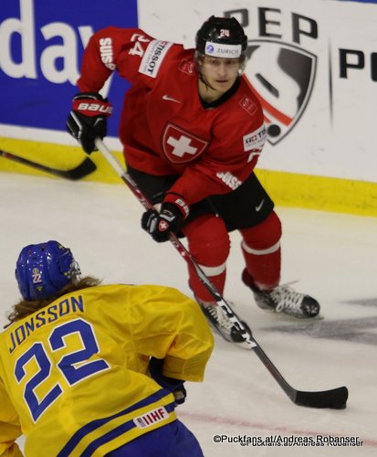 IIHF World Juniors 2018 André Heim #24, Axel Jonsson Fjällby #22 SWE - SUI Habor Center  ©Puckfans.at/Andreas Robanser