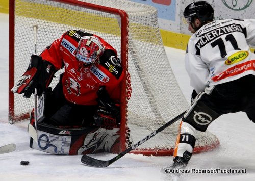 HC Orli Znojmo - Dornbirner EC Tomas Halasz  #1, Kevin Macierzynski  #71 Nevoga Arena Zimní Stadion, Znojmo ©Puckfans.at/Andreas Robanser