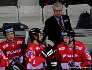 ÖEHV Test AUT - HUN Head Coach Roger Bader, Daniel Obersteiner #11, Dennis Sticha #52 Eissportzentrum Kagran ©Puckfans.at/Andreas Robanser