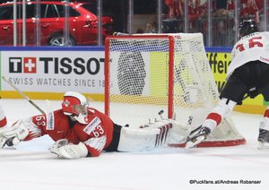 IIHF World Championship SUI - AUT Leonardo Genoni #63, Dominic Zwerger #16 Royal Arena, Copenhagen ©Puckfans.at/Andreas Robanser