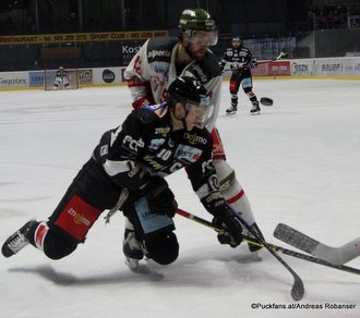 HC Orli Znojmo - HCBozen Foxes David Bartos #10 ©Puckfans.at/Andreas Robanser