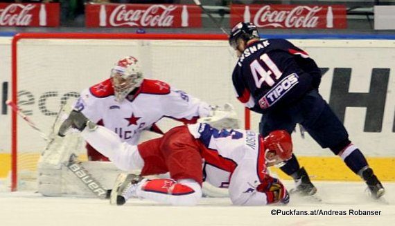 HC Slovan Bratislava - CSKA Moskau Ilya Sorokin #90, Patrik Lusnak #41 ©Puckfans.at/Andreas Robanser