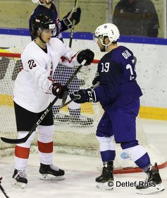 IIHF U20 World Championship Div 1A FRA - AUT Niklas Wurschl #22, Louis Olive #19 © Detlef Ross