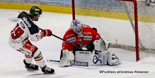 HC Orli Znojmo - HC Bozen Foxes Teemu Lassila  #19, Alex Petan #19 Nevoga Arena, Znojmo ©Puckfans.at/Andreas Robanser